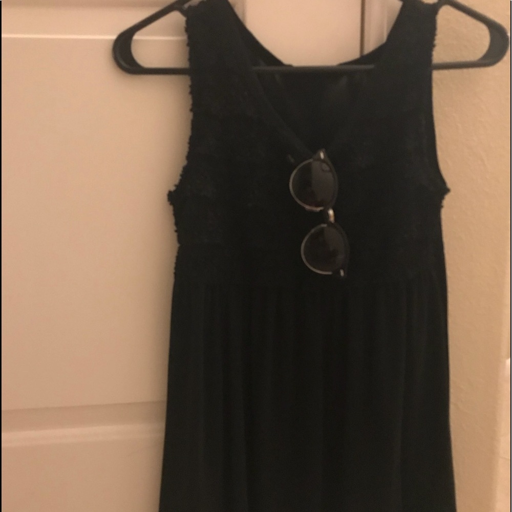 Top - Picture 2 of 6